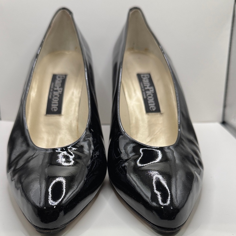 Evan Picone Glossy Black Heels